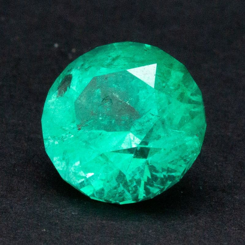Szmaragd szlif okrągły, 3.98 ct, GREEN, IGI 640466586 Szmaragd szlif okrągły, 3.98 ct, GREEN, IGI 640466586