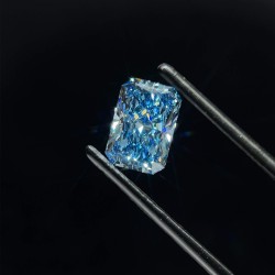 Diament laboratoryjny o barwie fantazyjnej radiant, 1.58ct, VVS2, Fancy Vivid Blue, IGI LG619452215