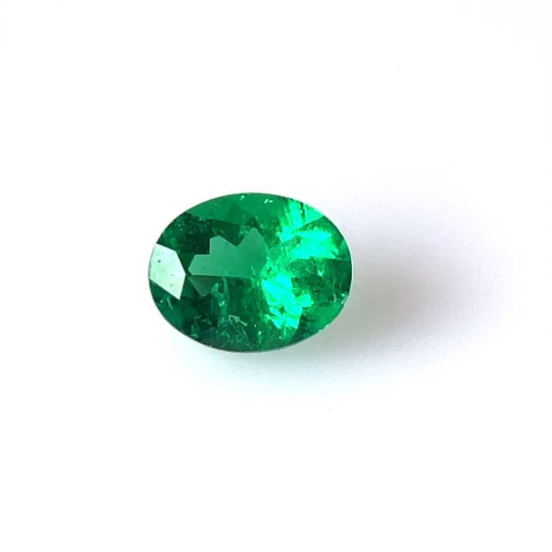 Szmaragd szlif owalny, 0.94 ct, GREEN, GIA 2506601575 Szmaragd szlif owalny, 0.94 ct, GREEN, GIA 2506601575