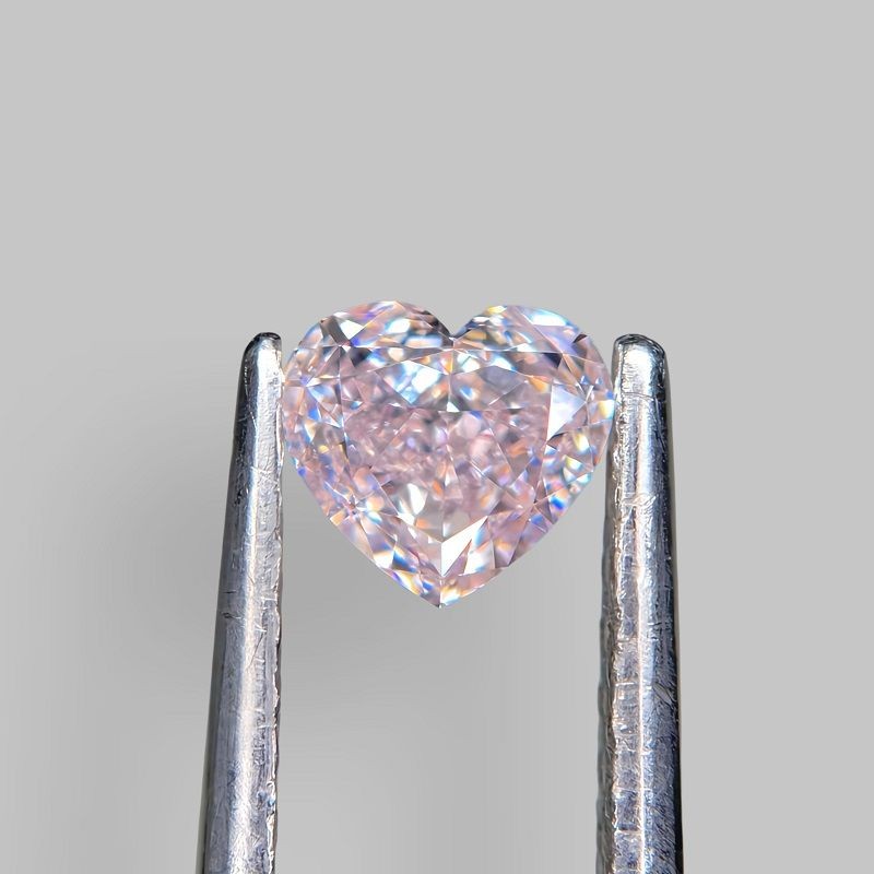 Diament o barwie fantazyjnej serce, 0.56ct, VVS1, Light Pink, GIA 7518652411 Diament o barwie fantazyjnej serce, 0.56ct, VVS1, Light Pink, GIA 7518652411