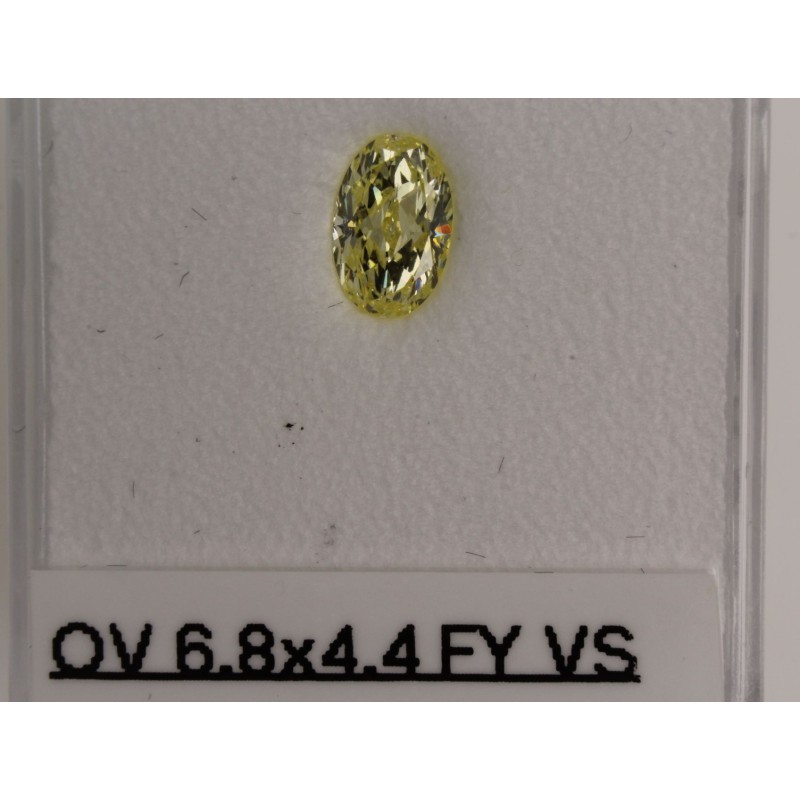 Diament o barwie fantazyjnej szlif owalny, 0.53ct, VS2, Fancy Yellow, GIA 17159038 Diament o barwie fantazyjnej szlif owalny, 0.53ct, VS2, Fancy Yellow, GIA 17159038